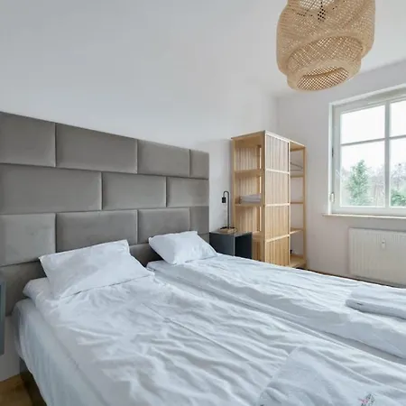 Sea Breeze With Parking By Renters