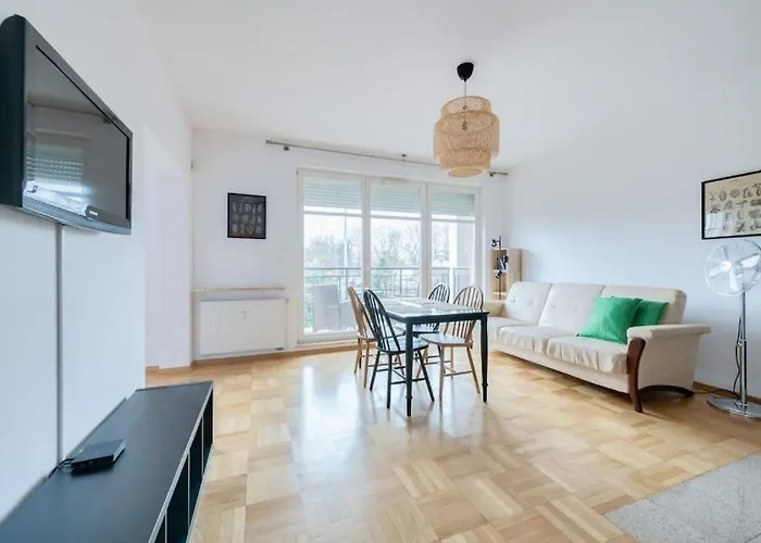 Sea Breeze With Parking By Renters Apartman *