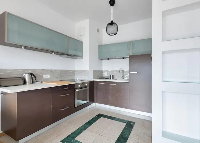 Apartman Sea Breeze With Parking By Renters